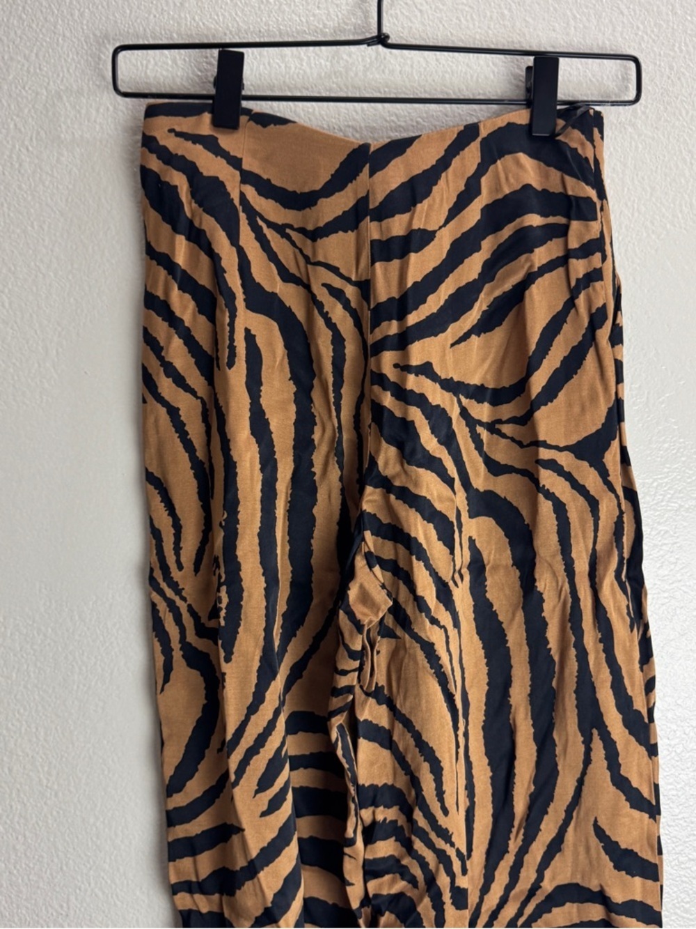 Zara Tiger Print Pants Womens Size XS - Picture 4 of 10
